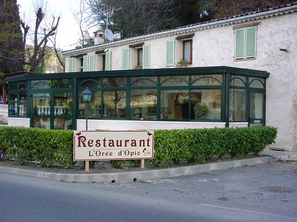 Véranda traditionnelle en forme - OREE D'OPIO (5)