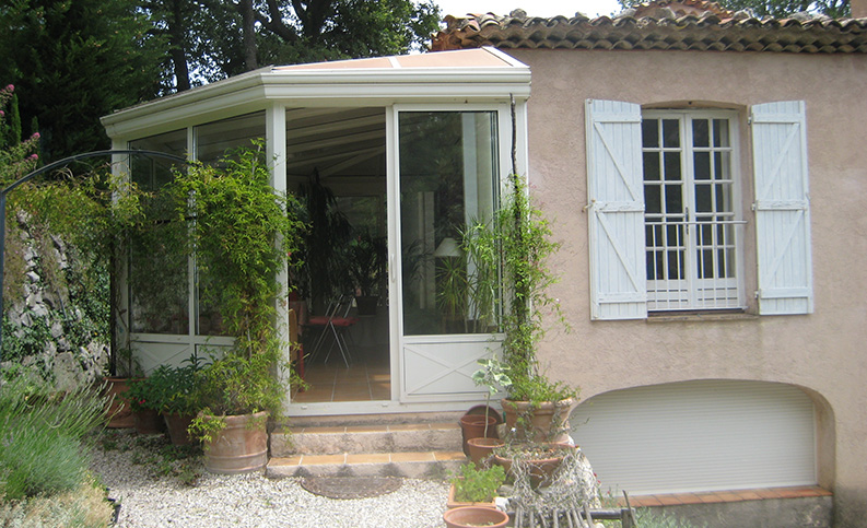 Véranda contemporaine pan cassé - photo17