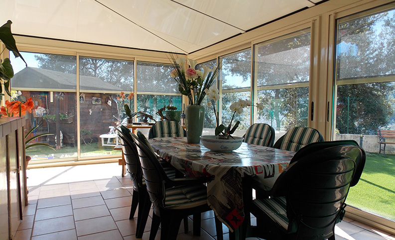 Véranda contemporaine pan coupé - photo1