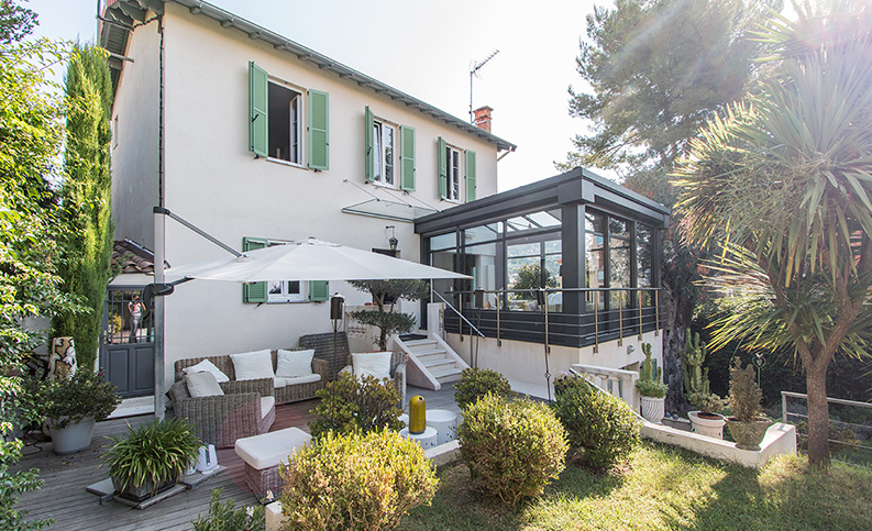 Véranda contemporaine pan coupé - photo12