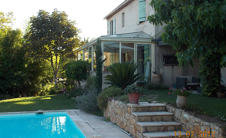 Véranda contemporaine pan coupé - photo14