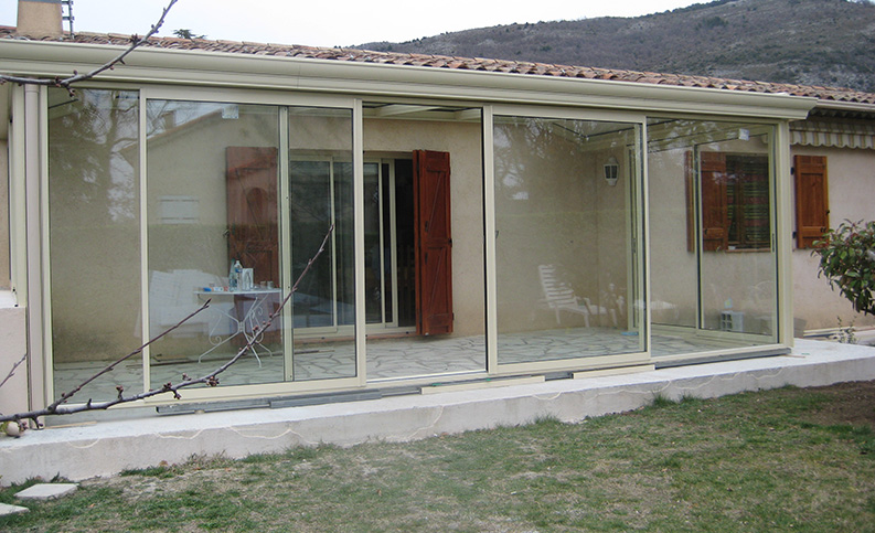 Véranda contemporaine pan coupé - photo19