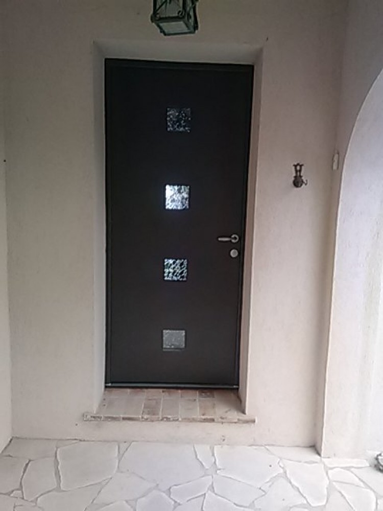 Porte d'entrée - porte noire d'entrée 2